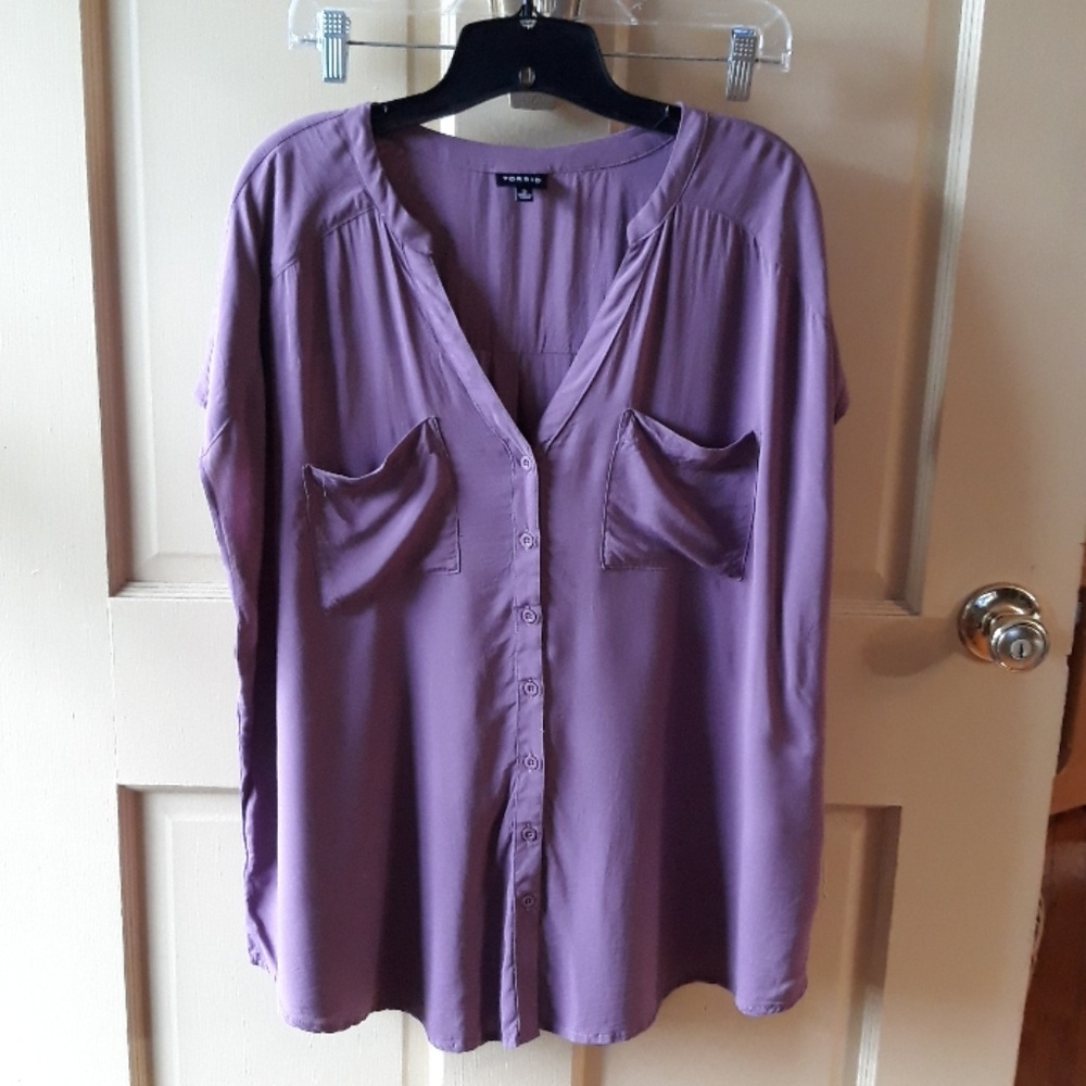 Torrid size 2 button down top